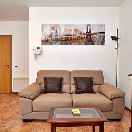 Apartmentsgarda - Baia D'Argento Residence กอสเตร์มาโน ภายนอก รูปภาพ