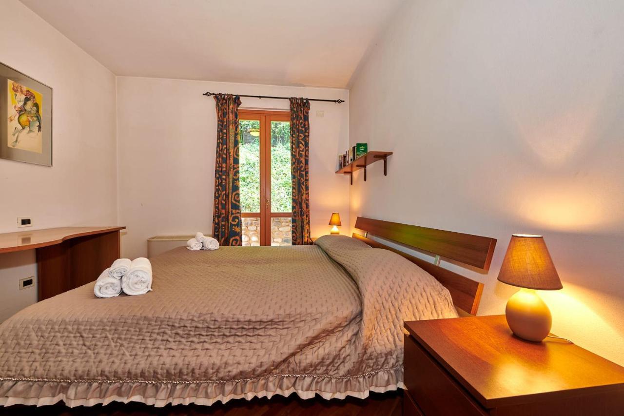 Apartmentsgarda - Baia D'Argento Residence กอสเตร์มาโน ภายนอก รูปภาพ